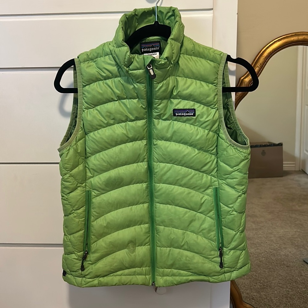 Women’s Patagonia Down Puffy Vest in Size Small